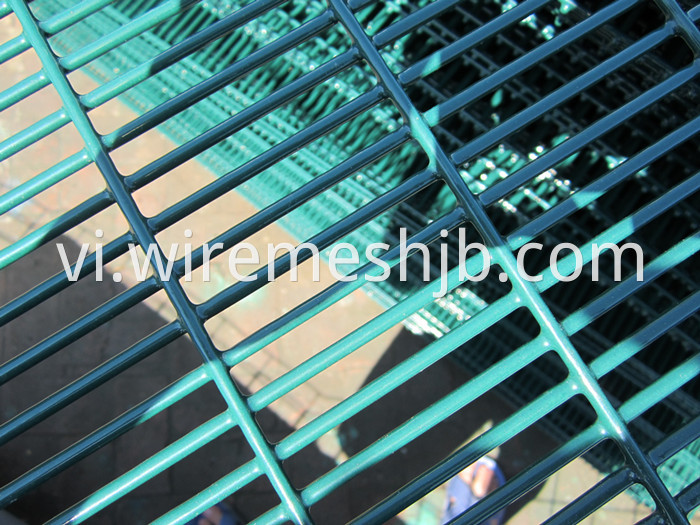 358 Mesh Panels